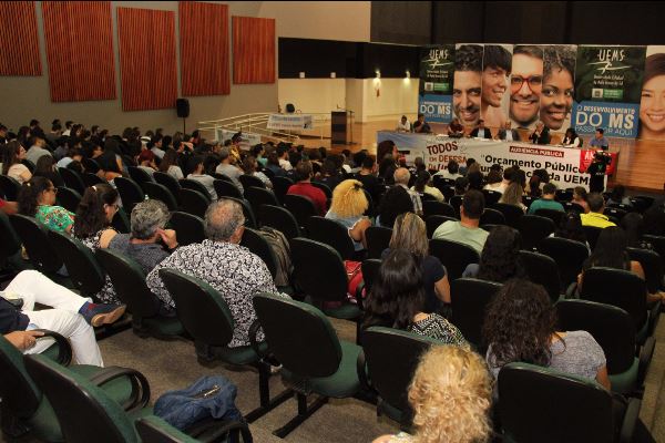 Imagem: A audiência foi realizada no auditório do campus da UEMS em Campo Grande