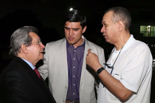 Imagem: Ex-prefeito Júnior Vasconcelos e médico José Durando solicitaram emenda a Onevan