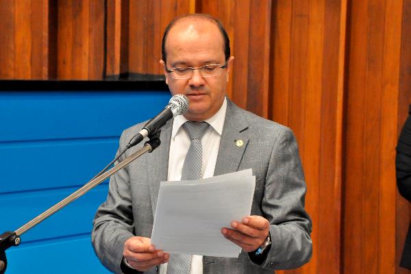 Imagem: Deputado Barbosinha (DEM) é o autor do PL que declara a Casa do Menor como Utilidade Pública
