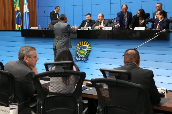 Imagem: Deputados em sessão ordinária; parlamentares receberam nesta quinta-feira projeto do Executivo, que altera a Caisan/MS