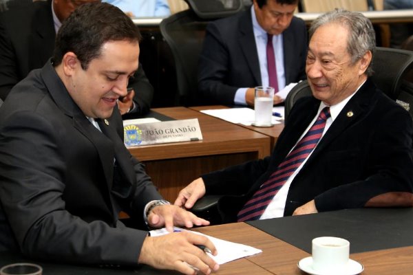 Imagem: Os deputados Marcio Fernandes e George Takimoto s&Atilde;&pound;o os autores da nova lei