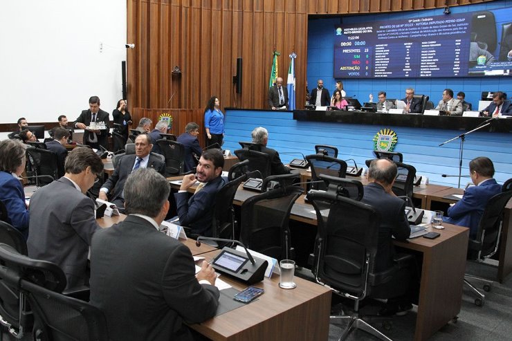 Imagem: Plenário Deputado Júlio Maia, da Assembleia Legislativa de Mato Grosso do Sul, onde os parlamentares apreciam os projetos