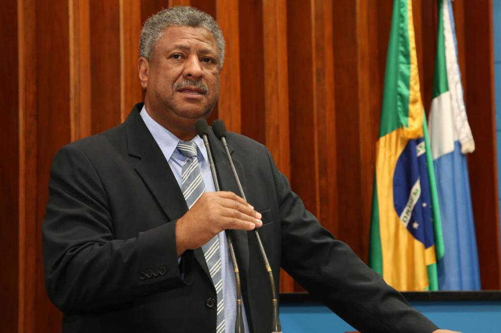 Imagem: Corte de gastos por parte do Governo Federal atingirá também o Bolsa Família, disse João Grandão