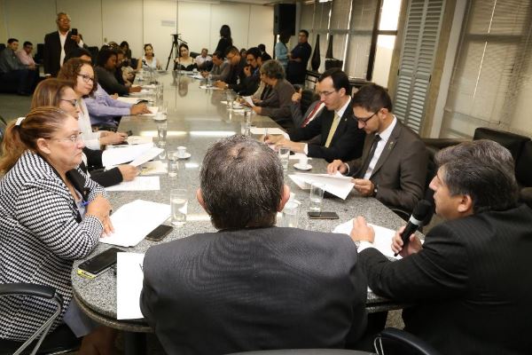 Imagem: Reunião da Fenacria está sendo realizada na Presidência da Assembleia Legislativa de MS