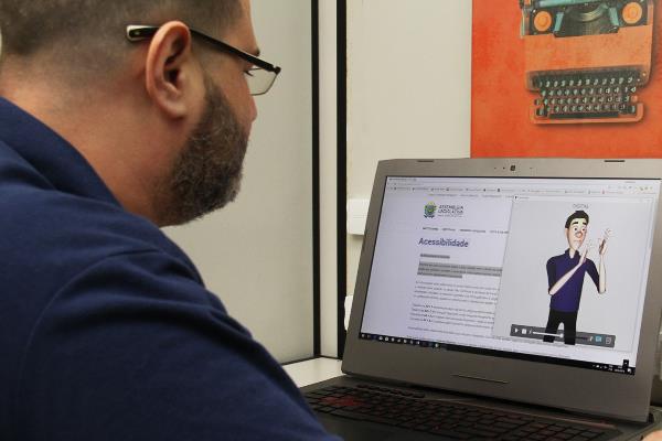 Imagem: O VLibras é um conjunto de ferramentas de tradução automática de conteúdos digitais