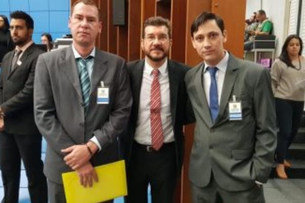 Imagem: Vereadores estiveram na ALMS pedindo apoio a Pedro Kemp para asfaltar MS-289