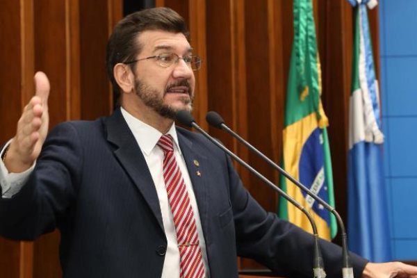 Imagem: "O povo não aceita as reformas que suprimem direitos e precarizam o trabalho”, reiterou Kemp