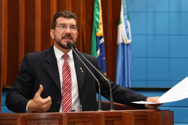 Imagem: A maioria, não tem condição de pagar escola particular, explicou Kemp