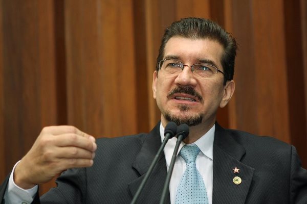 Imagem: Kemp afirma que o mínimo seria valorizar os servidores que trabalham na sobrecarga com o pagamento das horas extras