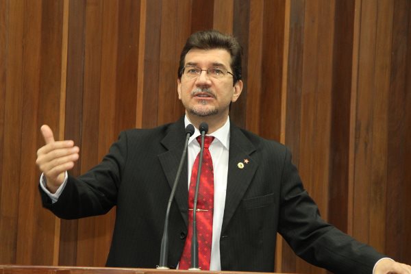 Imagem: “Os policiais civis são profissionais de grande importância para nosso Estado"