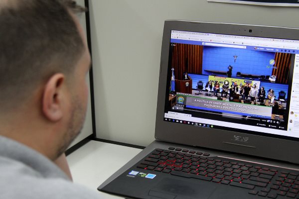 Imagem: Siga nossas redes e interaja pelo YouTube, Facebook, Instagram, Twitter e Flickr