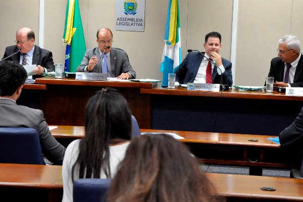 Imagem: ALMS começou hoje a transmitir reuniões da CCJR via fan page oficial