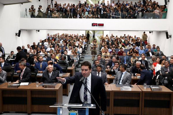 Imagem: Com apenas 30 anos de idade, o advogado foi eleito com campanha focada nas mídias sociais