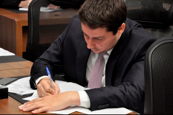 Imagem: Deputado quer que os consumidores tenham acesso ao valor  referente ao consumo de energia elétrica, em tempo real