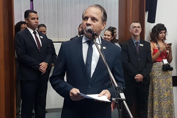 Imagem: Limpeza de bairros, ronda policial e instalação de semáforos foram solicitados em caráter de urgência