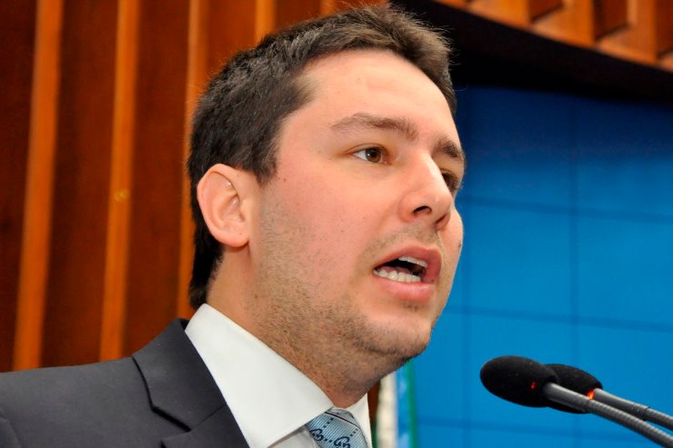 Imagem: Após derrota na CCJR, deputado João Henrique consegue vitória em plenário para  aprovar projeto que visa reunir informações das pessoas com deficiência em um cadastro único