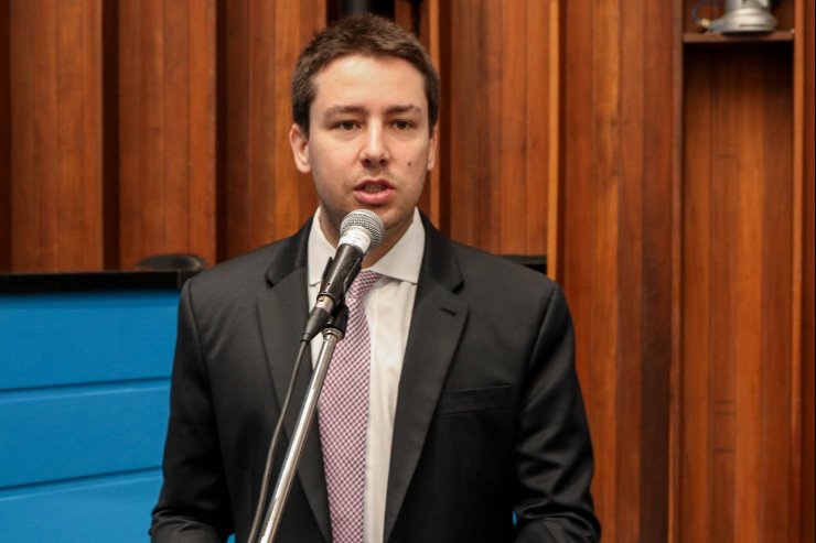 Imagem: Apresentado pelo Deputado João Henrique, projeto diz que dívida em nome de terceiros, no fornecimento de água e luz, não pode ser repassada a outro consumidor