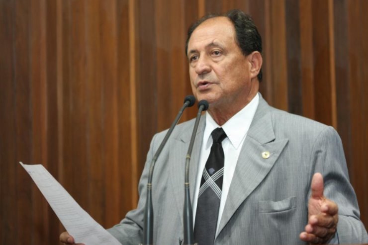 Imagem: Deputado Zé Teixeira durante atuação parlamentar. (Arquivo)