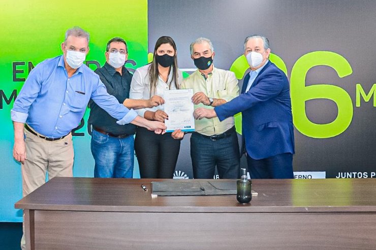 Imagem: Solenidade de assinatura para o repasse dos R$ 36 milhões em emendas parlamentares 