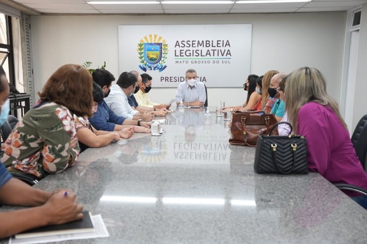 Imagem: Corrêa deve pedir reforma de outras unidades escolares do município