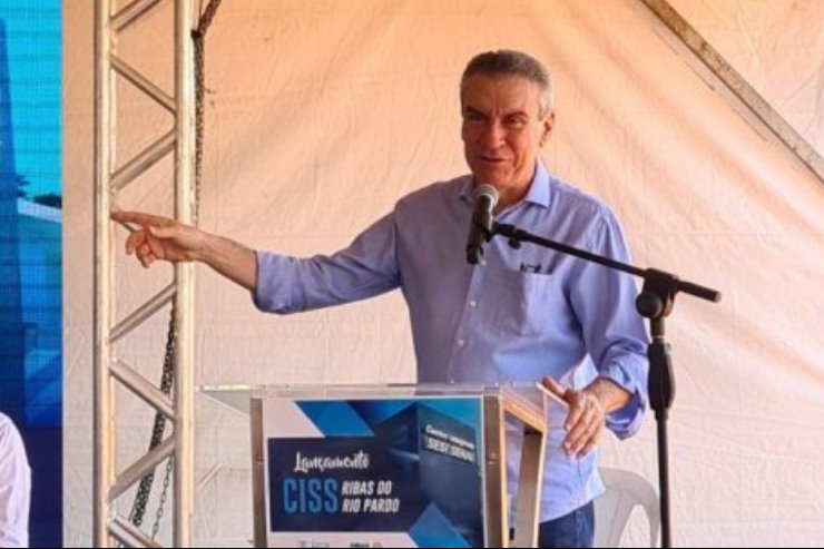 Imagem: Corrêa discursou sobre a instalação em tempo recorde do Centro Integrado