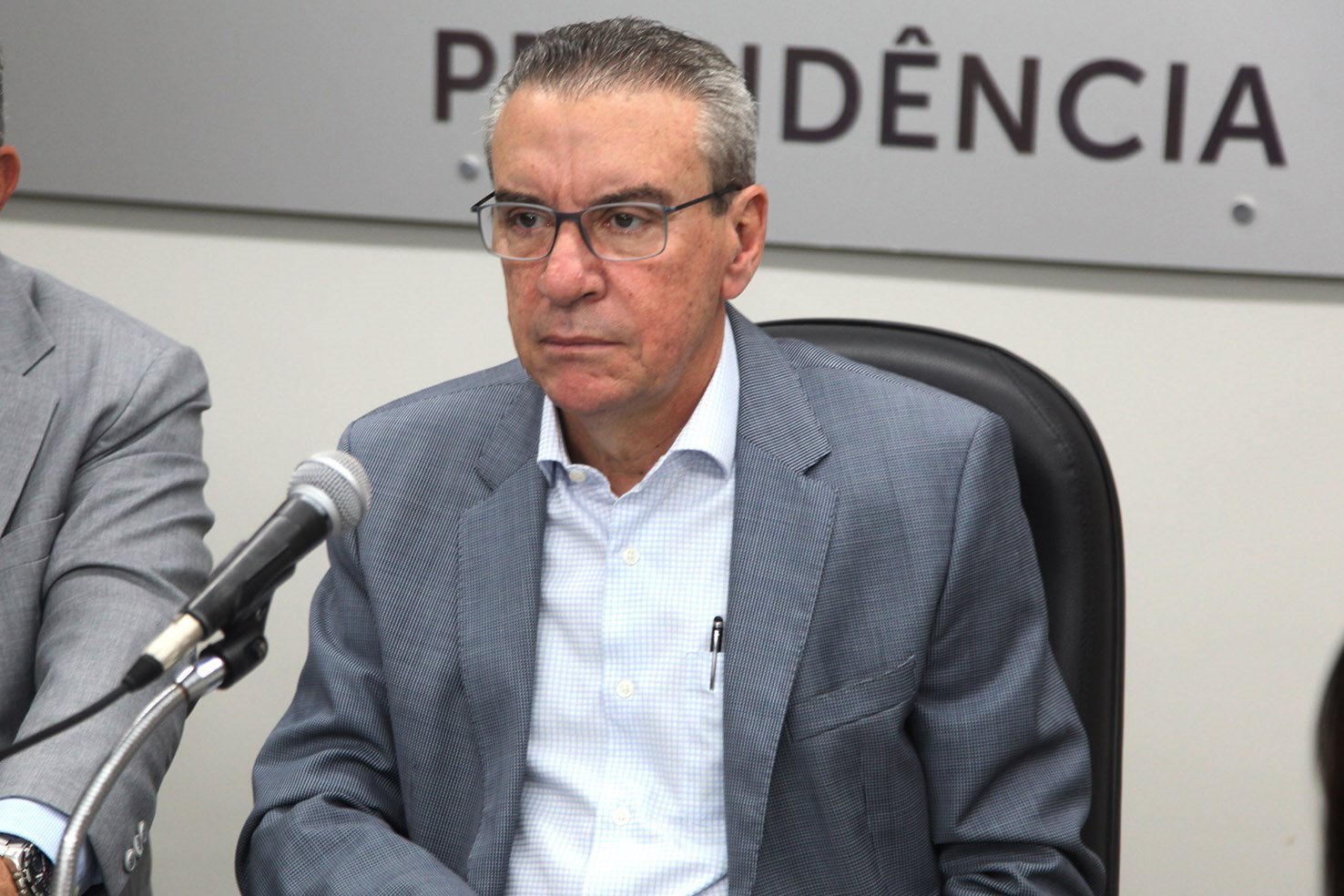 Deputados se empenham na discussão de projetos que beneficiam servidores estaduais Deputados se empenham na discussão de projetos que beneficiam servidores estaduais