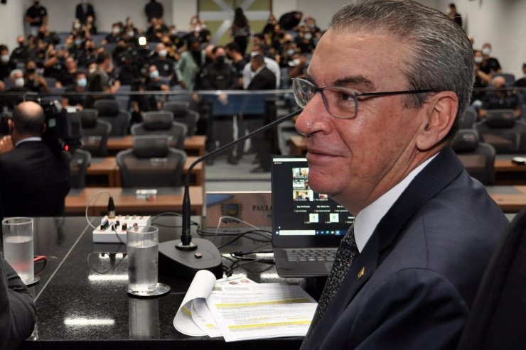 Imagem: O presidente da ALEMS, deputado Paulo Corrêa, assinou a promulgação da Emenda Constitucional 88/2021