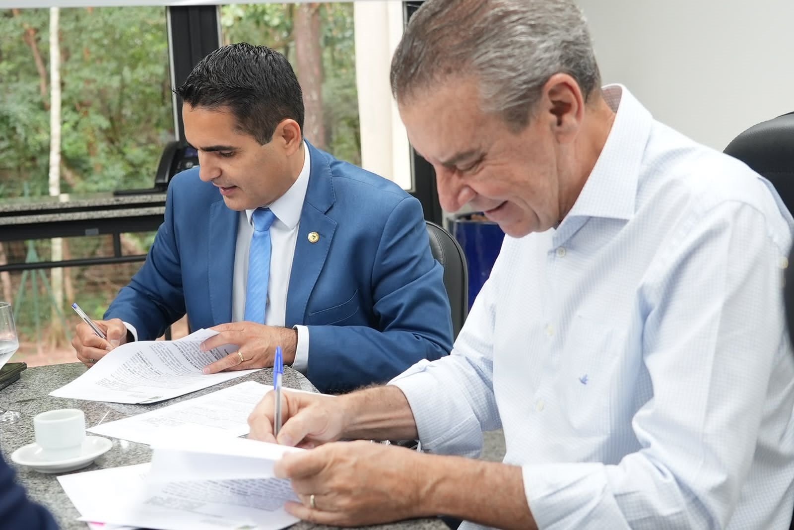 Legislativo e OAB firmam convênio para transmissão de conteúdos na TV ALEMS Legislativo e OAB firmam convênio para transmissão de conteúdos na TV ALEMS