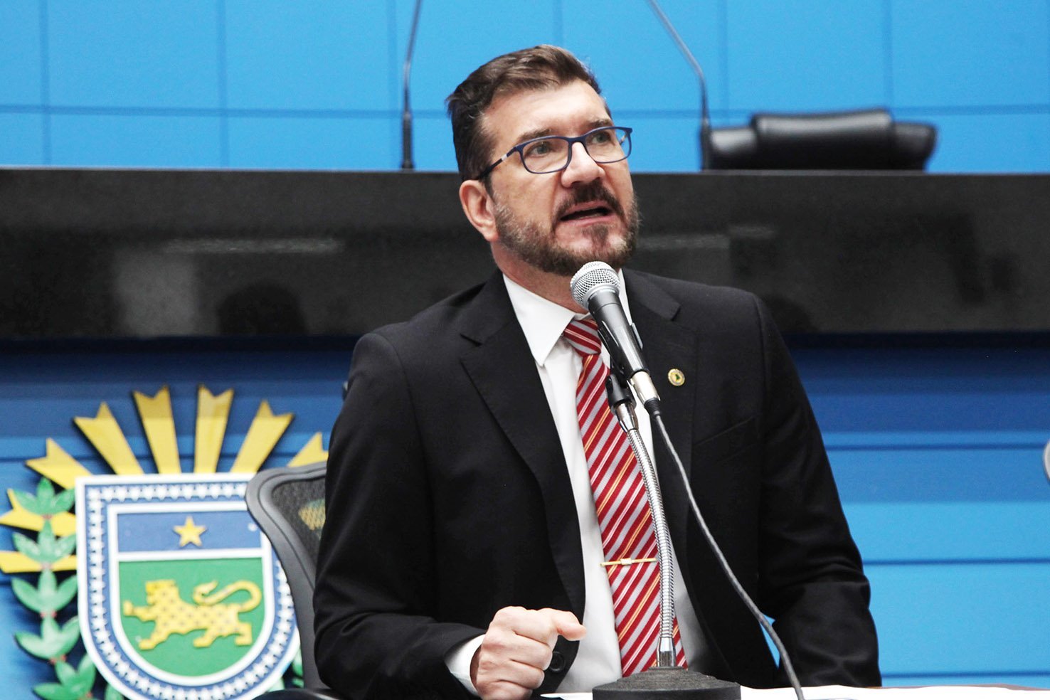 Com plenário lotado, agentes decidem enviar documento ao Governo Com plenário lotado, agentes decidem enviar documento ao Governo