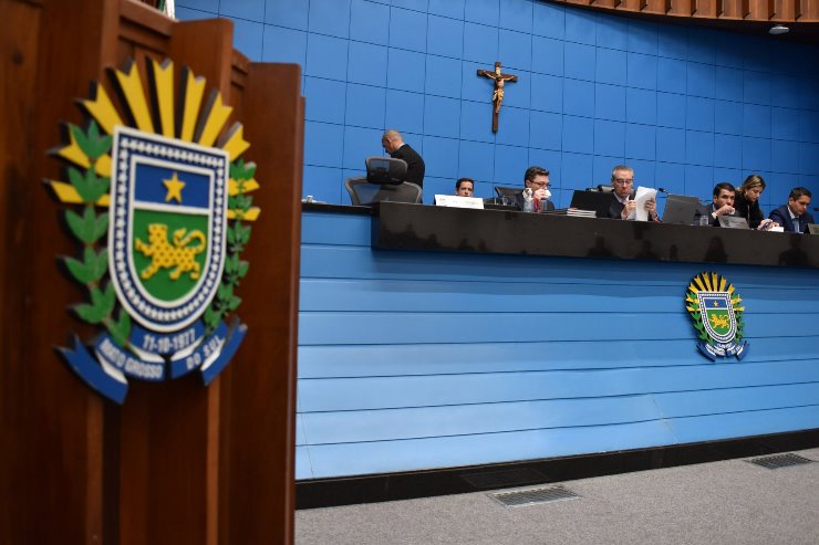 Imagem: As sessões plenárias mistas da ALEMS são conduzidas pela Mesa Diretora, a partir do Plenário Júlio Maia
