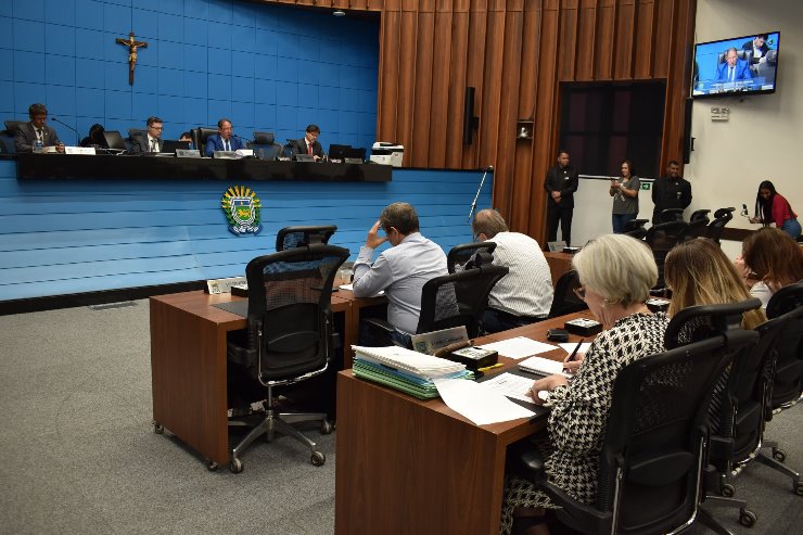 Imagem: As reuniões da CCJR são conduzidas a partir do Plenário Júlio Maia