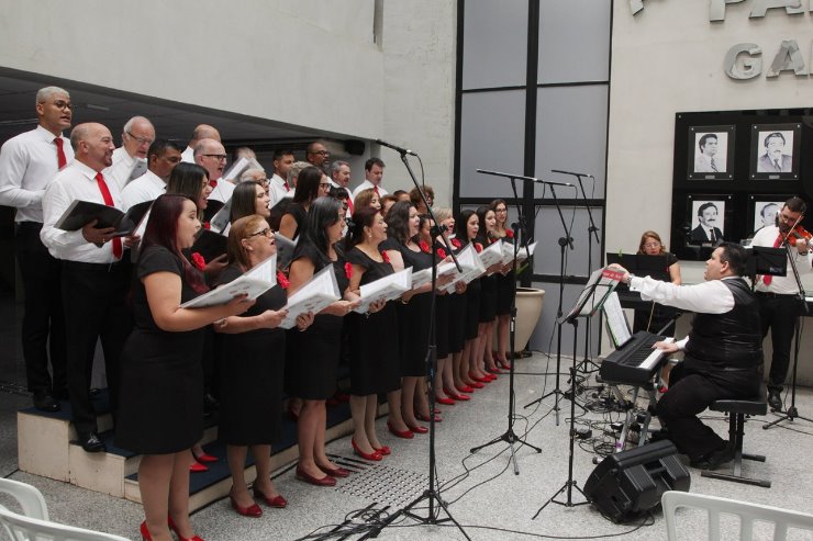 Imagem: A tradicional Cantata de Natal foi conduzida pelo maestro Nilo Cunha