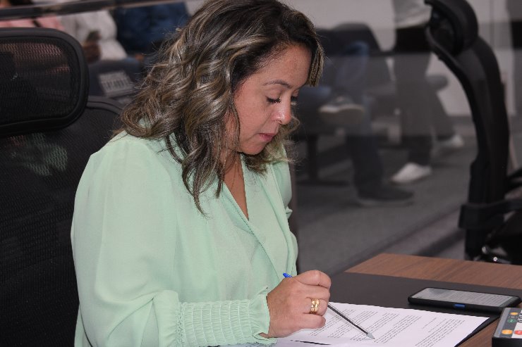 Imagem: Deputada quer ação social e educativa como plano permanente e periódico nas aldeias do Estado