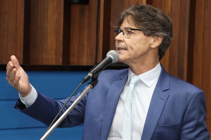 Imagem: Durante sessão plenária, nesta quarta-feira, parlamentar informa sobre representação durante cerimônia de 150 anos da Comarca de Corumbá.