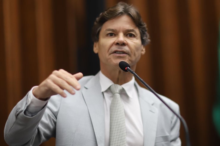 Imagem: Tráfego pesado de caminhões de carga está deteriorando a BR 262 e Estrada Parque Piraputanga.