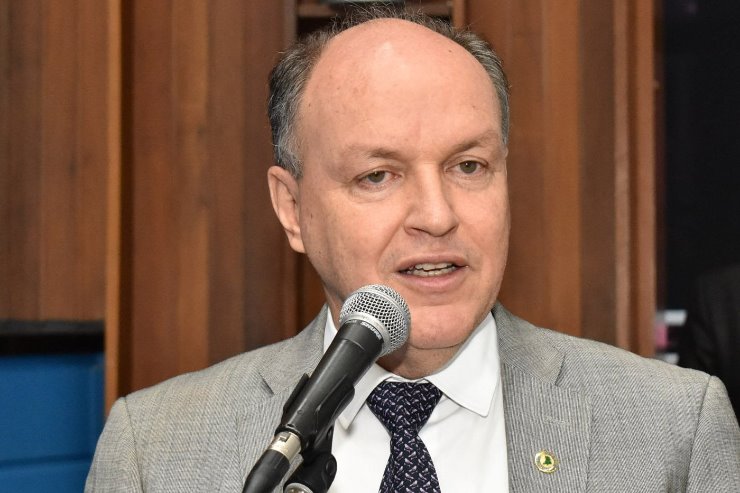 Imagem: Deputado Junior Mochi, autor da proposta, durante sessão plenária na Assembleia Legislativa de Mato Grosso do Sul 