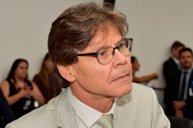 Imagem: Sem base legal, empresa de transporte intermunicipal cobra taxa de serviço, onerando o consumidor.