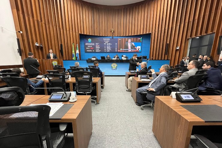 Imagem: A proposta, que será analisada pelos deputados em Plenário, é apresentada em complemento à revisão geral anual a ser concedida pelo Estado