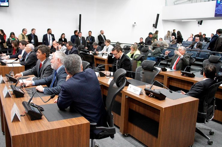 Imagem: Sessão plenária na Assembleia Legislativa é aberta à participação de toda sociedade e tem transmissão ao vivo