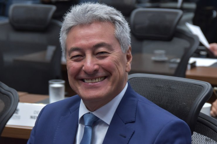 Imagem: Deputado Roberto Hashioka, propositor da sessão solene, é o autor da Resolução que cria a Comenda do Mérito "Terra do Sol Nascente"