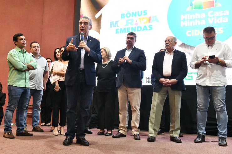 Imagem: Parlamentar representou a ALEMS em evento que anunciou R$30 milhões para o Bônus Moradia Emendas