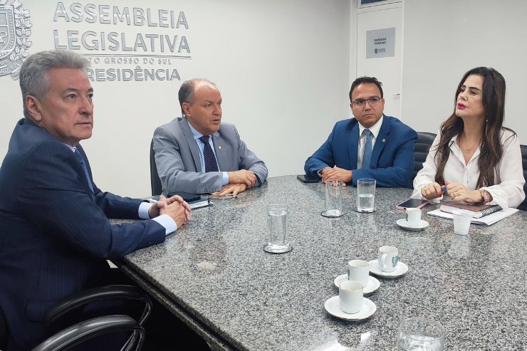 Imagem: A Comissão de Acompanhamento do Processo de Relicitação da Concessão da BR-163/MS, em reunião na manhã desta quinta-feira 