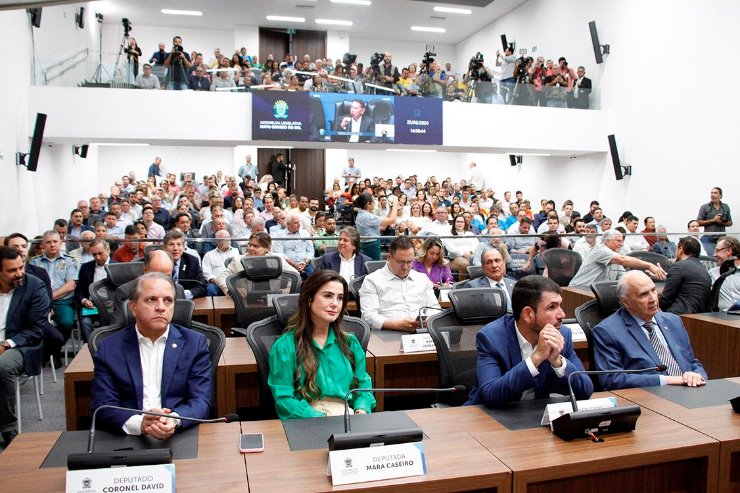 Imagem: Solenidade de assinatura da liberação das emendas 