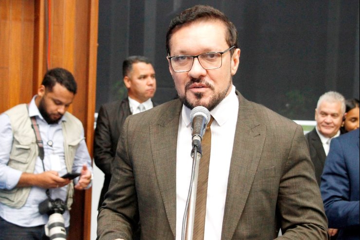 Imagem: Deputado estadual Lucas de Lima, autor dos projetos que começaram a tramitar na Assembleia Legislativa nesta terça-feira