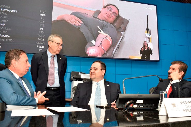 Imagem: Segundo a proposta aprovada, a comunicação sobre o descredenciamento deve ocorrer por meio eletrônico ou impresso