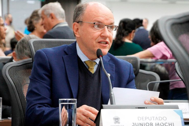 Imagem:  O Dia Estadual da Educação Superior foi instituído pela lei de autoria do deputado Junior Mochi, propositor da sessão solene 