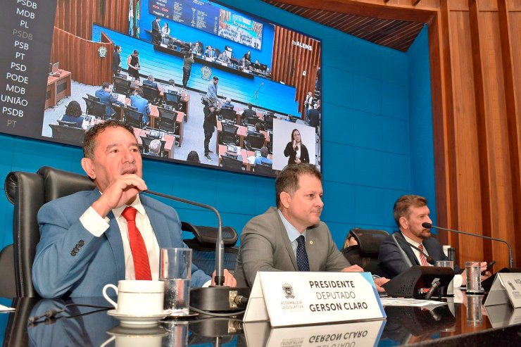 Imagem: Deputados Gerson Claro, presidente, Renato Câmara, 1º vice-presidente, e Pedro Kemp, 2º secretário, integram a atual Mesa 