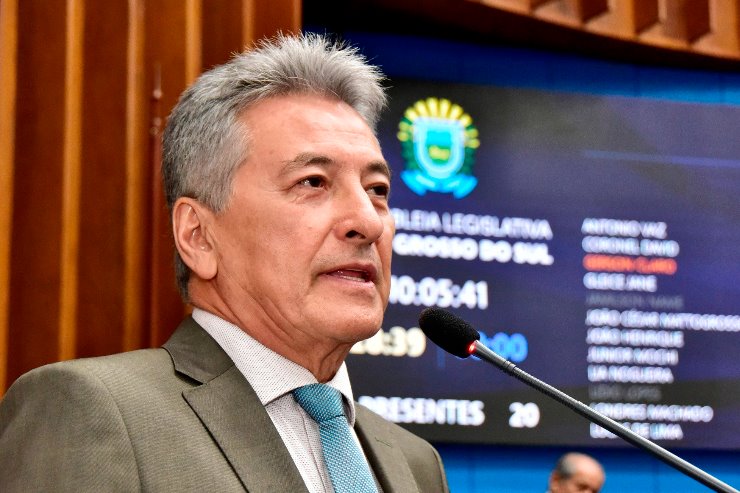 Imagem: Deputado Roberto Hashioka, autor da proposta, durante sessão plenária da Assembleia Legislativa 