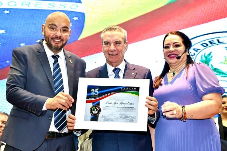 Imagem: A solenidade foi realizada em comemoração ao Jubileu de Prata do Parlamento Internacional Municipal 