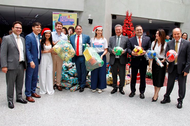 Imagem: Deputados participam do Encerramento da Campanha Caixa Encantada na ALEMS